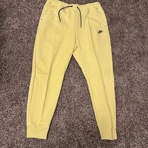 Nike Tech Fleece Joggers NWT